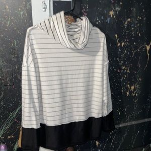 Boutique long sleeve dress shirt size small & cute small dress